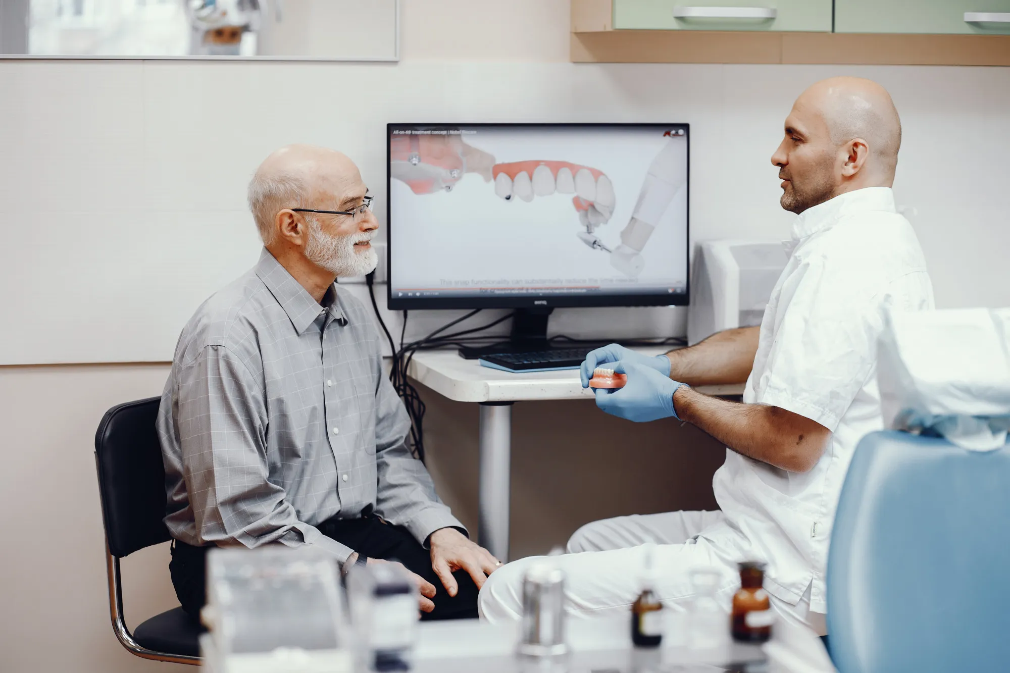 Types of Dental Bridges and Their Benefits